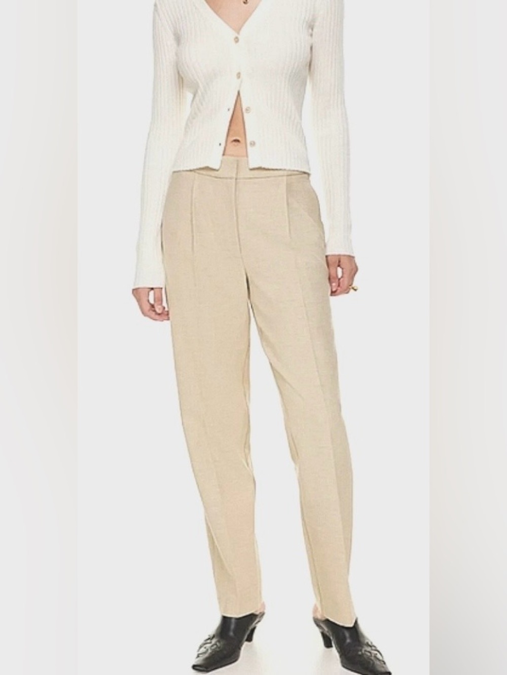 ARITZIA WILFRED IBIZA PANT IN BEIGE. SIZE 4.